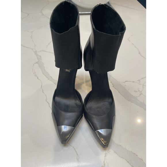 BCBG Runway Black Metal Toes woman shoes size 10 - Picture 11 of 12